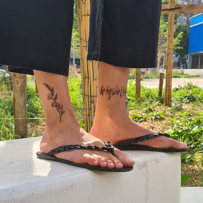 Tatouage temporaire hyperréaliste Wristband 4 - Pack de ArtWear Tattoo Fleurs sur le bras d'un homme et jambe d'une femme