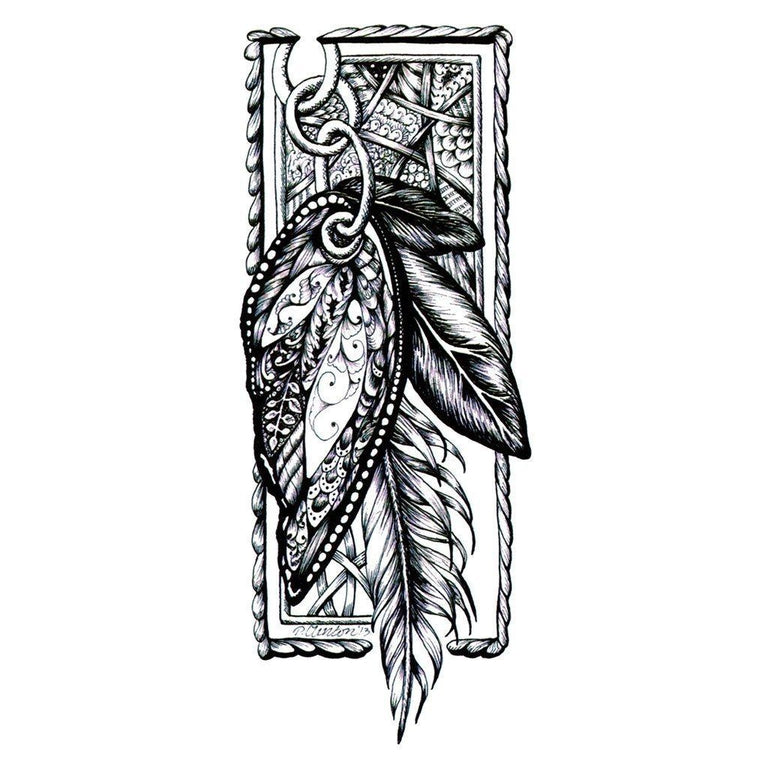 Tatouage temporaire hyperréaliste Feathers Luck - Pack de ArtWear Tattoo Ailes & Plumes sur le bras d'un homme et jambe d'une femme