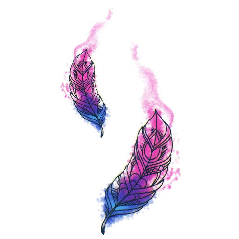 Tatouage temporaire hyperréaliste Small Watercolor Feathers - Pack de ArtWear Tattoo Ailes & Plumes sur le bras d'un homme et jambe d'une femme