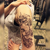 Tatouage temporaire hyperréaliste Birds & Sky de ArtWear Tattoo Animaux sur le bras d'un homme et jambe d'une femme