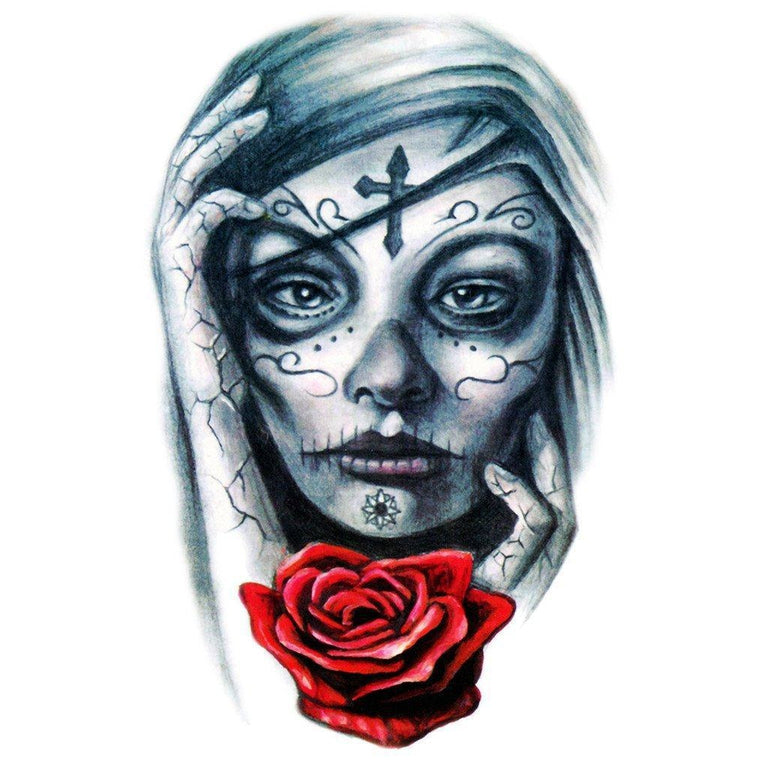 Tatouage temporaire hyperréaliste Santa Muerte Portrait de ArtWear Tattoo Cartoon sur le bras d'un homme et jambe d'une femme