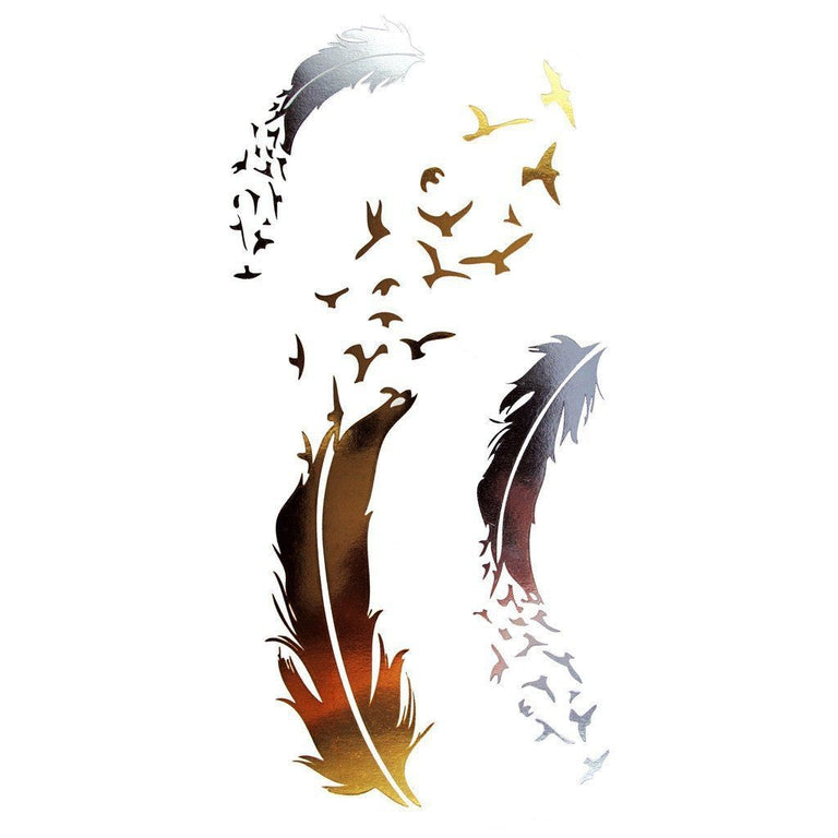 Tatouage temporaire hyperréaliste Metallic Gold Feather - Pack 33 de ArtWear Tattoo Dorés & Argentés sur le bras d'un homme et jambe d'une femme