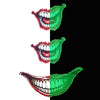 Tatouage temporaire hyperréaliste Glow in the Dark Joker Smile - Pack de ArtWear Tattoo Fluorescents & Phosphorescents sur le bras d'un homme et jambe d'une femme