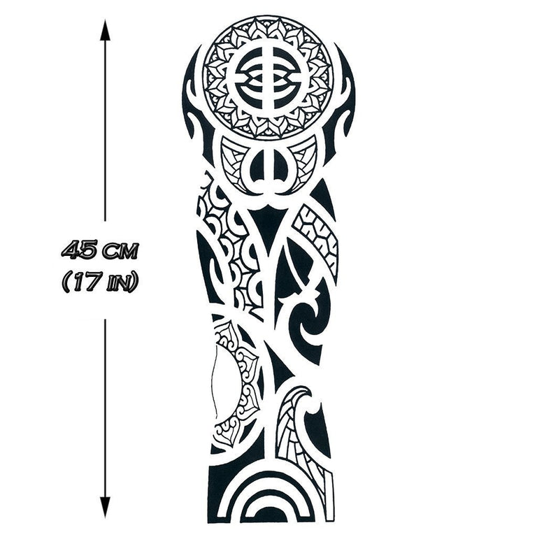 Tatouage temporaire hyperréaliste Maori Sleeve de ArtWear Tattoo Maori/Polynésien sur le bras d'un homme et jambe d'une femme