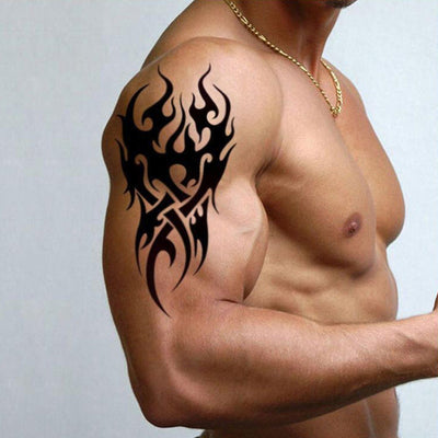 Tatouage temporaire hyperréaliste Tribal Arm de ArtWear Tattoo Maori/Polynésien sur le bras d'un homme et jambe d'une femme