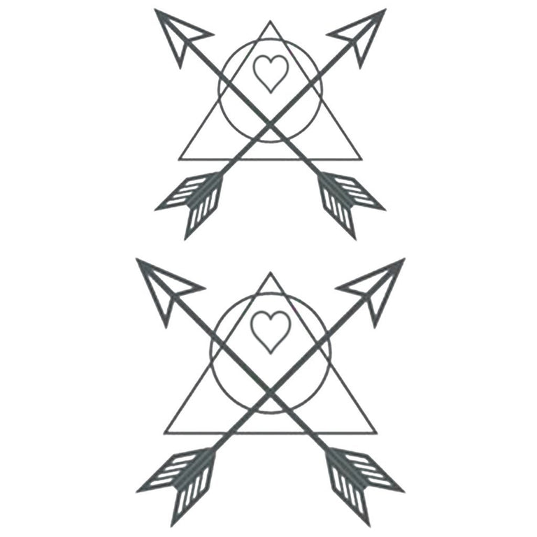 Tatouage temporaire hyperréaliste Minimalist Heart & Arrows - Pack de ArtWear Tattoo Minimalistes sur le bras d'un homme et jambe d'une femme