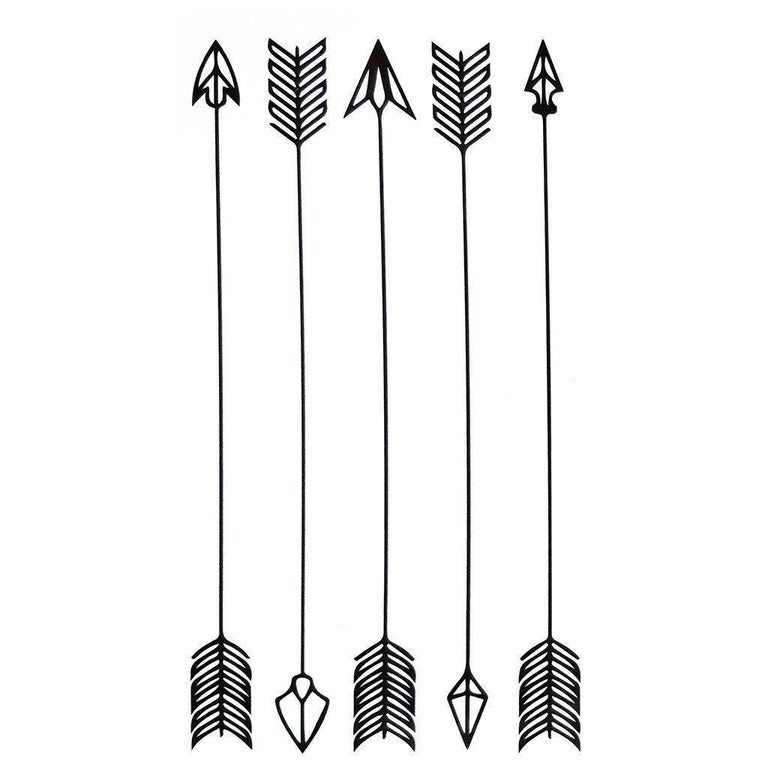 Tatouage temporaire hyperréaliste Lil Arrows de ArtWear Tattoo Minimalistes sur le bras d'un homme et jambe d'une femme
