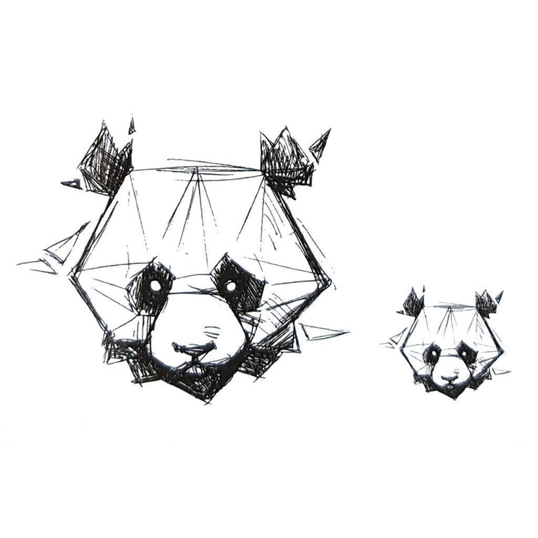 Tatouage temporaire hyperréaliste Lil Panda de ArtWear Tattoo Minimalistes sur le bras d'un homme et jambe d'une femme
