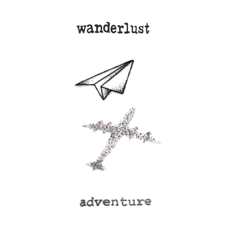 Tatouage temporaire hyperréaliste Wanderlust de ArtWear Tattoo Minimalistes sur le bras d'un homme et jambe d'une femme