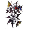 Tatouage temporaire hyperréaliste Flowers & Butterflies de ArtWear Tattoo Old School sur le bras d'un homme et jambe d'une femme