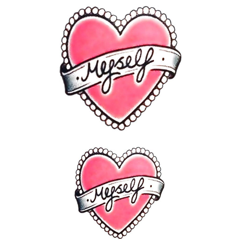 Tatouage temporaire hyperréaliste Love Myself - Pack de ArtWear Tattoo Old School sur le bras d'un homme et jambe d'une femme