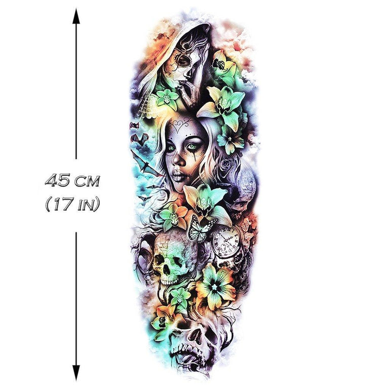 Tatouage temporaire hyperréaliste Santa Muerte Sleeve - Color de ArtWear Tattoo Sleeve sur le bras d'un homme et jambe d'une femme