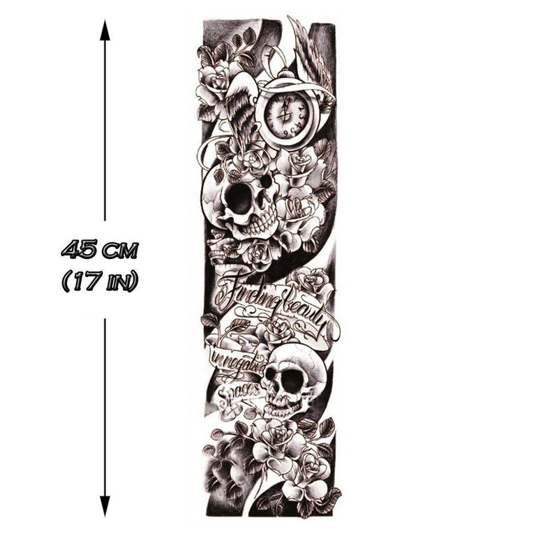 Tatouage temporaire hyperréaliste B&W Skulls Sleeve 2 de ArtWear Tattoo Tête de mort sur le bras d'un homme et jambe d'une femme