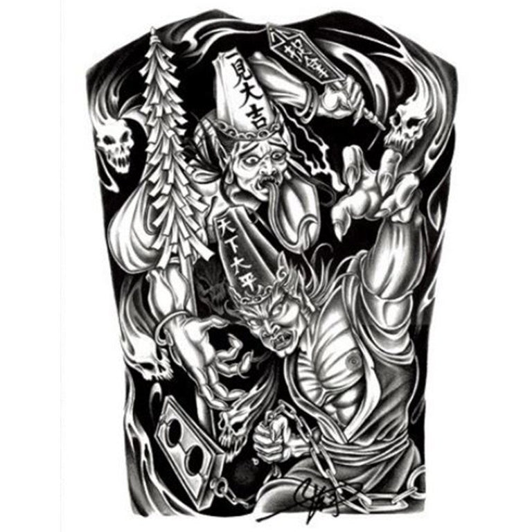 Tatouage temporaire hyperréaliste Chinese Grim Reaper de ArtWear Tattoo Traditionnels sur le bras d'un homme et jambe d'une femme