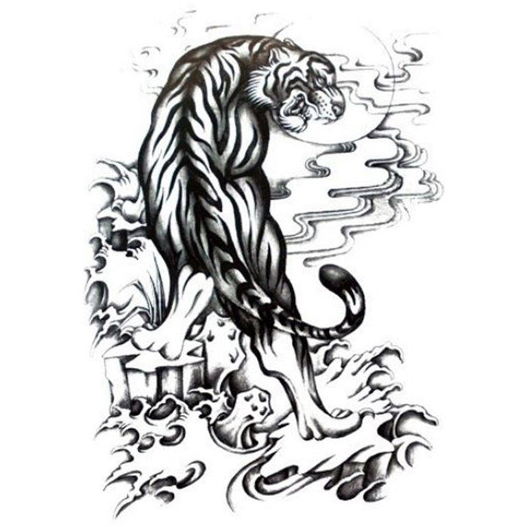 Tatouage temporaire hyperréaliste The Tiger de ArtWear Tattoo Traditionnels sur le bras d'un homme et jambe d'une femme