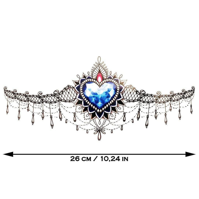 Tatouage temporaire hyperréaliste Sexy Underboob Color 2 de ArtWear Tattoo Underboob sur le bras d'un homme et jambe d'une femme