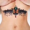 Tatouage temporaire hyperréaliste Sexy Underboob Color 3 de ArtWear Tattoo Underboob sur le bras d'un homme et jambe d'une femme